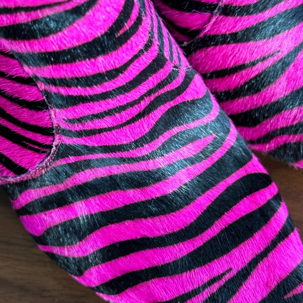 Fuchsia Zebra Print Heeled Booties, Size 8 - Picture 5 of 9